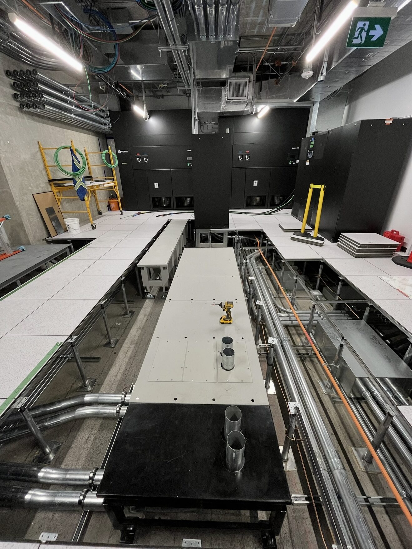 Access Floor Grid Layout in Canada by Skyline Solutions